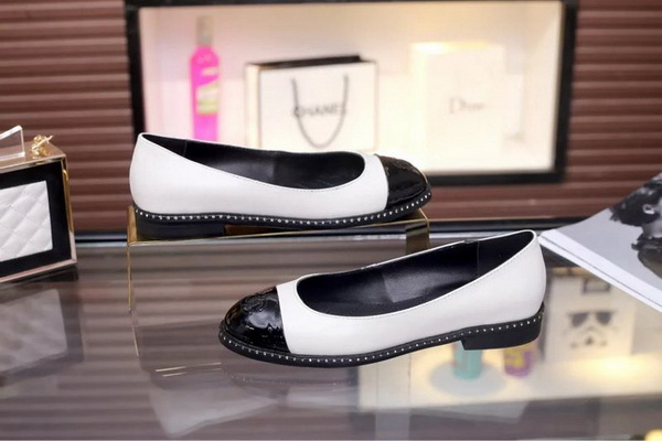 CHANEL Shallow mouth flat shoes Women--005